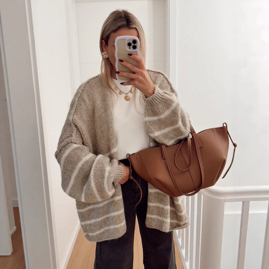 Damen Strickjacke mit voluminösen Ärmeln und modischen Streifen EB