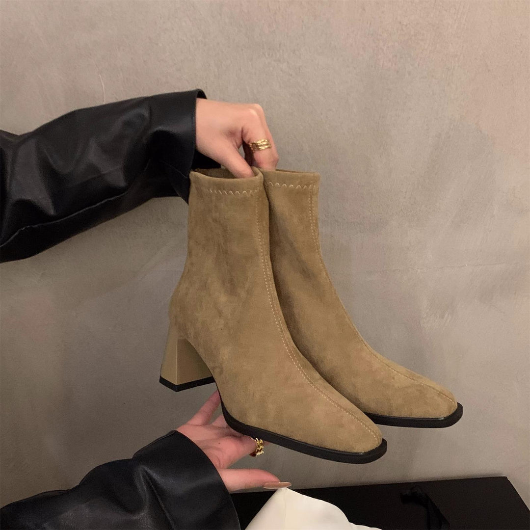 Damen Elegante Ankle Boots mit Hochwertigem Veloursleder und Robuster Blockabsatz EB