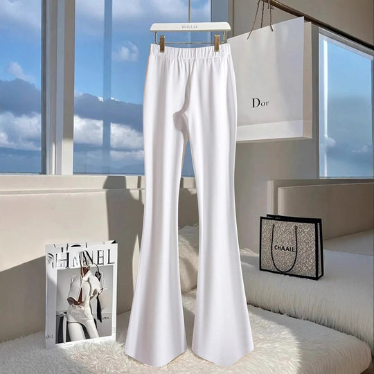 Damen Modische Flared-Hosen mit eleganten Knopfdetails und seitlichem Schlitz EB