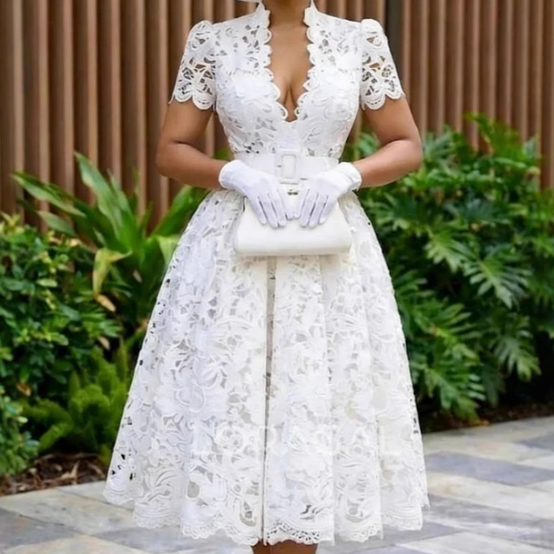 Damen Spitzen-Midi-Kleid mit elegantem V-Ausschnitt und Vintage-Rüschendetails EB