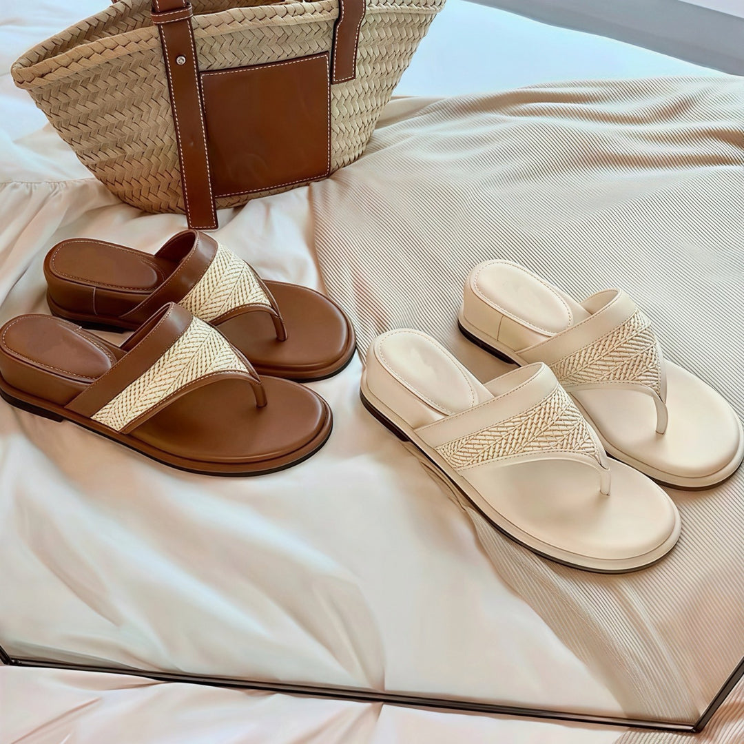 Damen Zehentrenner-Sandalen mit elegantem Riemen und komfortablem Fußbett EB