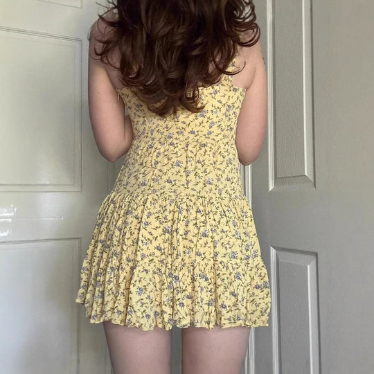 Damen Blumiges A-Linien Sommerkleid mit Rüschensaum und Spaghettiträgern EB