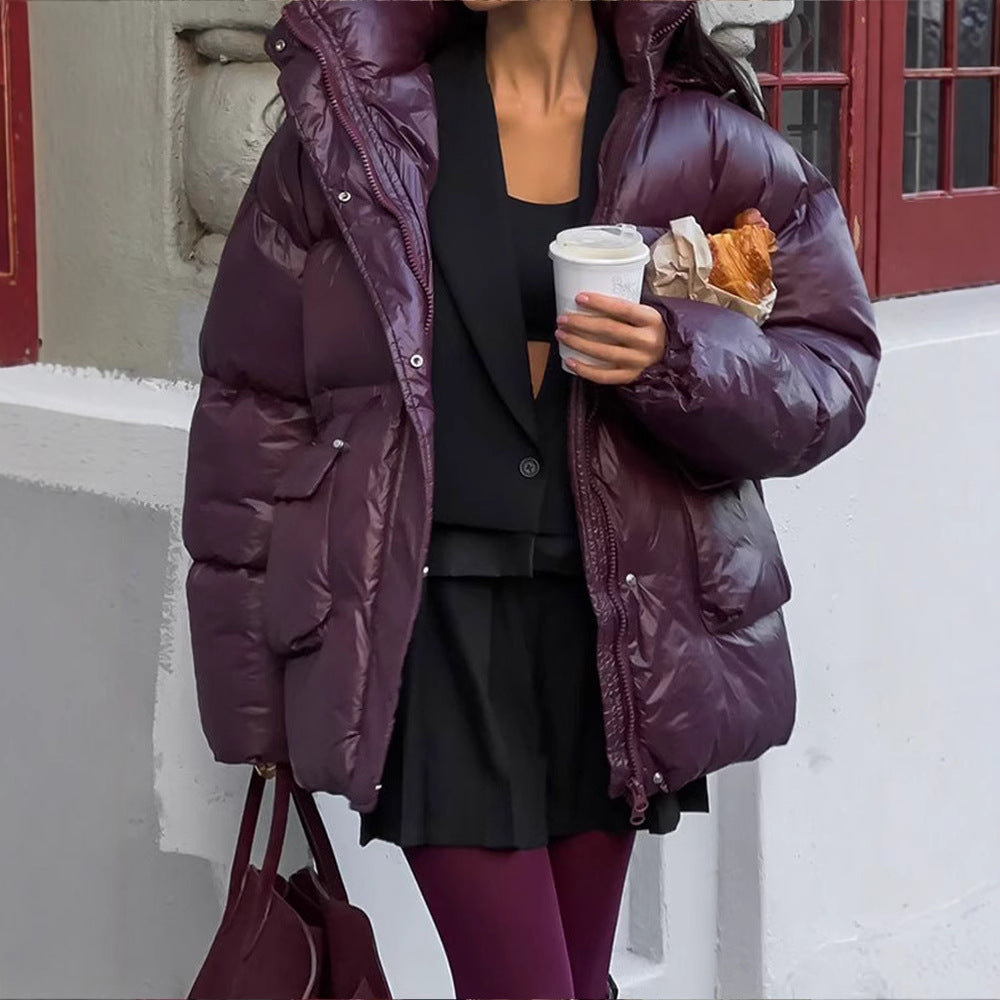 Damen Oversized Daunenjacke mit sichtbarem Steppdesign und hohem Kragen EB