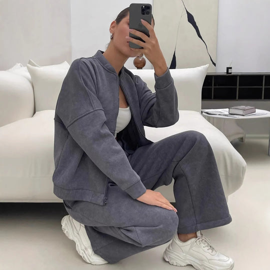 Damen lässiges Zip-Lounge-Set mit Stehkragen und weitem Highwaist-Joggpant Eichborn Berlin