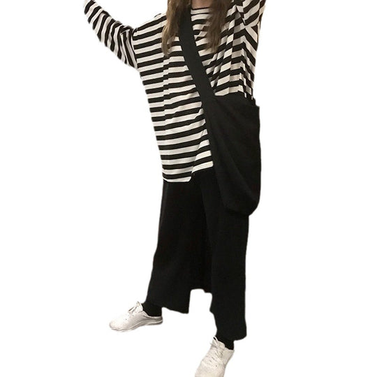 Damen gestreiftes Langarmshirt mit weitem Schnitt und modernen Details EB