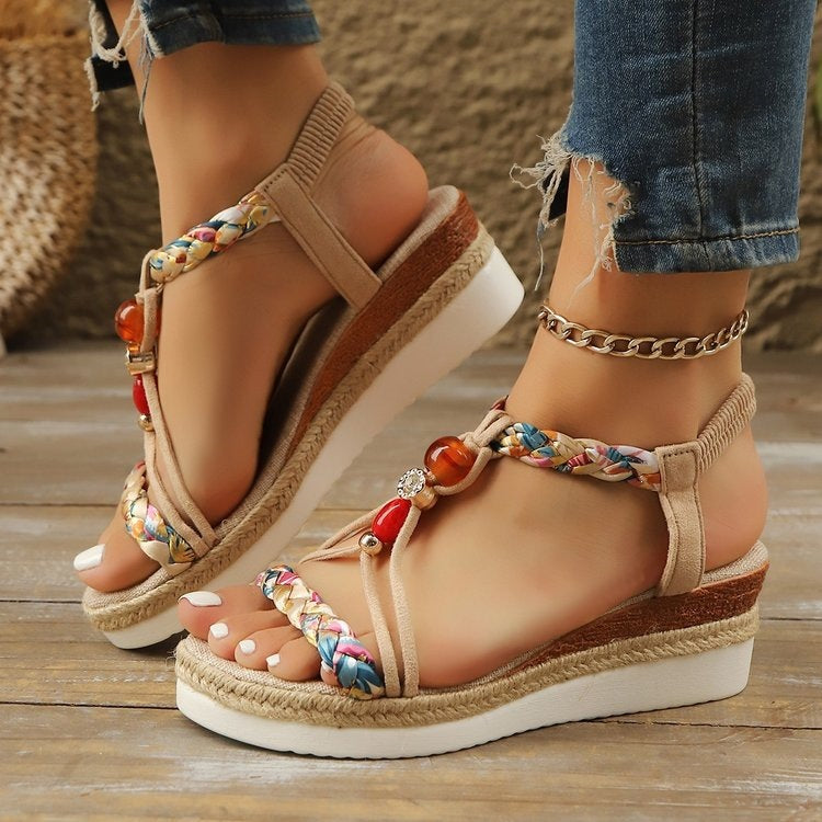 Damen Wedge-Sandaletten mit buntem Geflecht und modischen Perlen EB