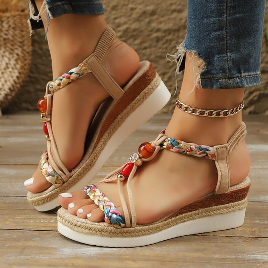Damen Wedge-Sandaletten mit buntem Geflecht und modischen Perlen EB
