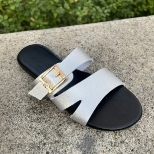 Damen Elegante und komfortable Riemchen-Sandalen mit schöner Schnallen-Applikation EB
