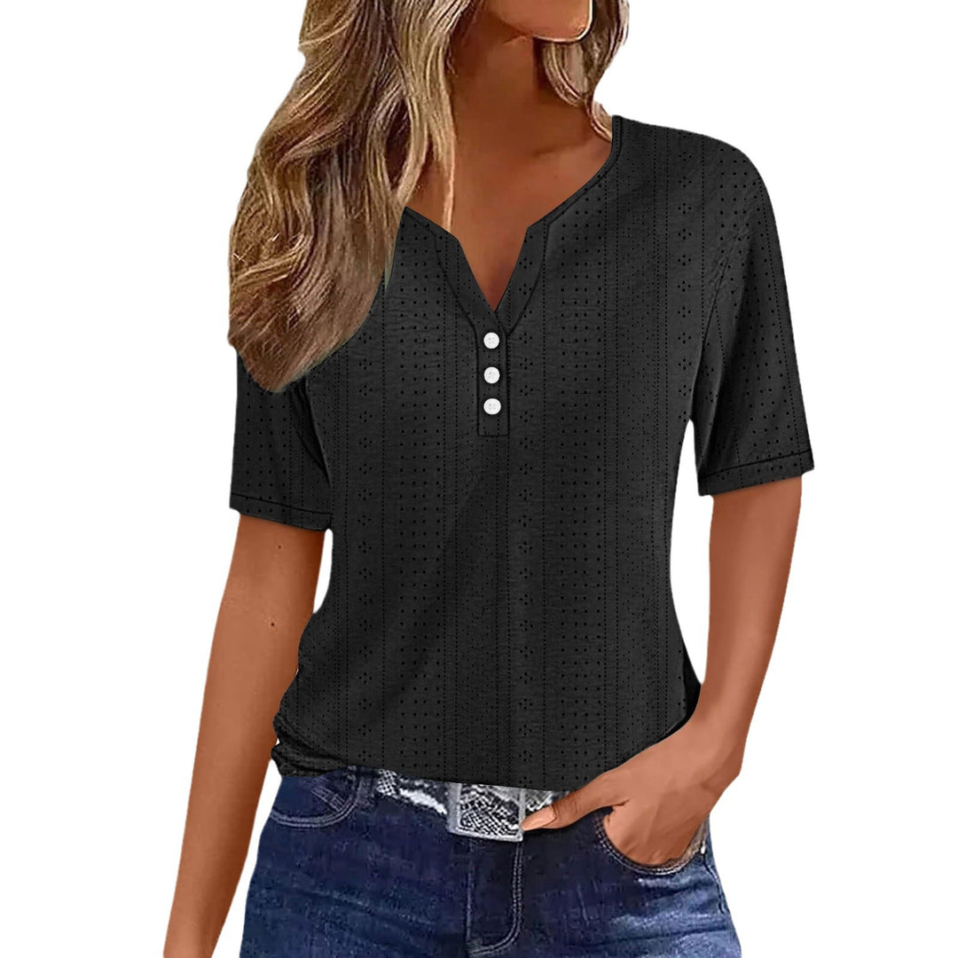 Damen Kurzarm Bluse mit Knopfdetails und feiner Lochmusterstruktur EB