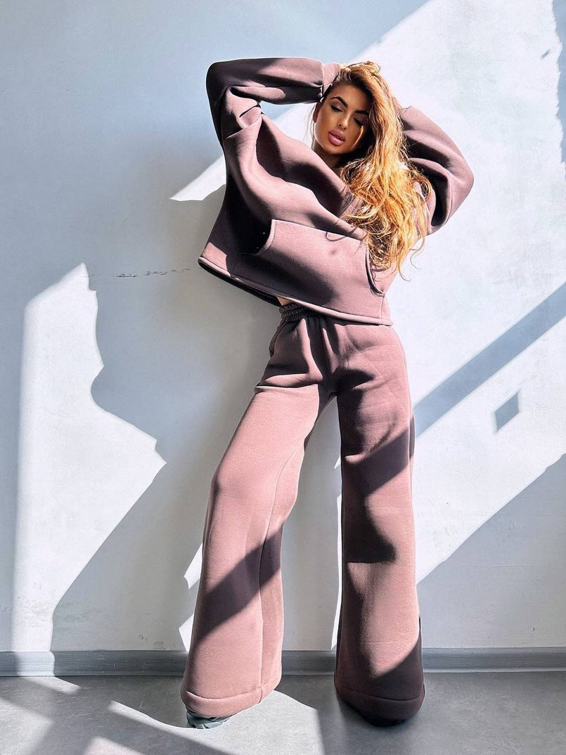 Damen Scuba-Fleece Lounge-Set mit Oversize-Kapuzenpullover und weiter Flare-Hose Eichborn Berlin