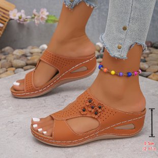 Damen Bequeme und luftige Pantoletten mit eleganten Durchbrüchen EB