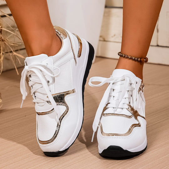 Damen Sneakers mit edelem Metallic-Akzent und atmungsaktiver Oberflächenstruktur EB