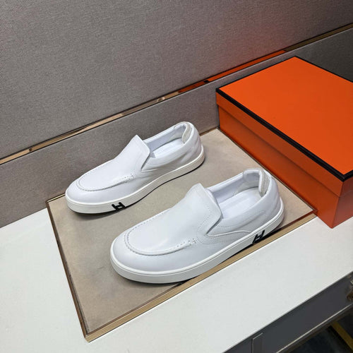 Damen Elegante Slip-On Sneaker mit stilvollem Design und komfortabler Sohle EB