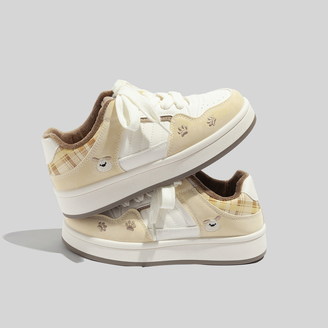 Damen Sportliche Sneakers mit verspieltem Tiermotiv und samtigen Akzenten EB