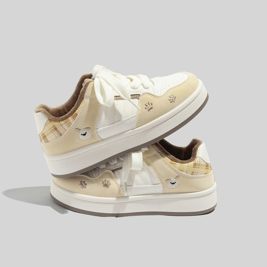 Damen Sportliche Sneakers mit verspieltem Tiermotiv und samtigen Akzenten EB