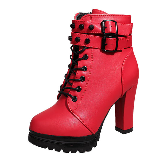 Damen Stiefeletten mit modischem Riemen und robustem Profilsohle EB