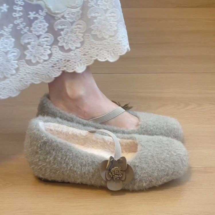 Damen Hausschuhe mit elegantem Blumenapplikation und samtiger Innenpolsterung EB