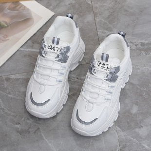 Damen Sportliche Sneakers mit innovativem Schnürsystem und federleichter Dämpfung EB