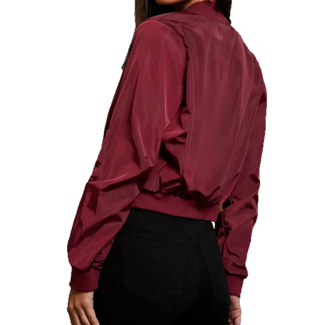 Damen Cropped Bomberjacke aus Satinoptik mit Ärmeltasche und elastischem Saum EB