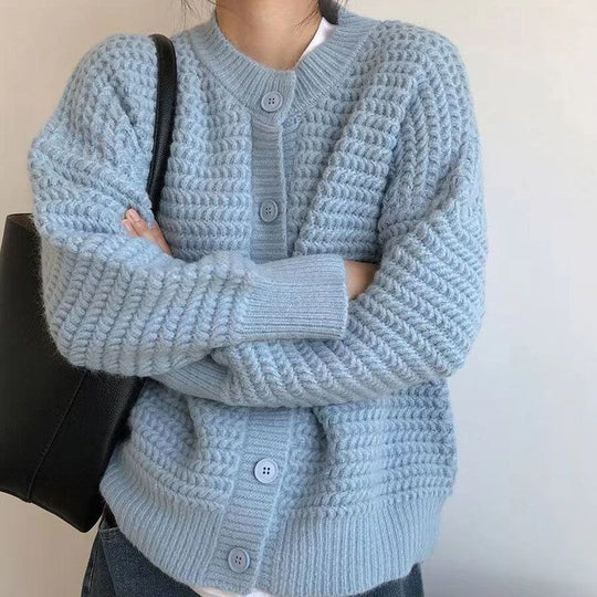 Damen Grobstrickjacke mit Knopfdetails und oversized Schnitt EB