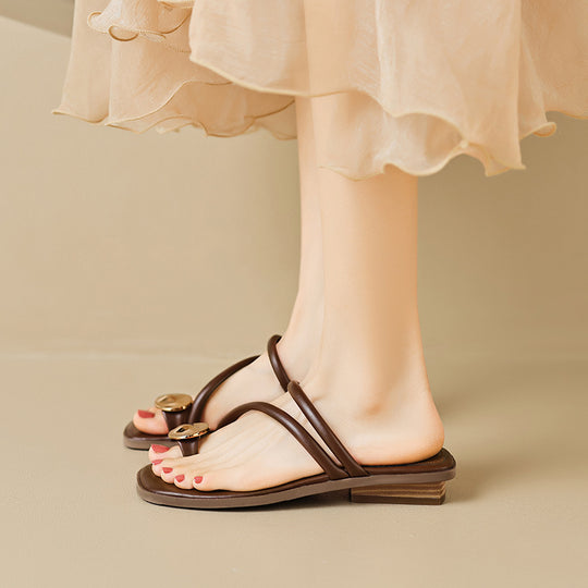 Damen elegante Zehentrenner-Sandalen mit modischem Riemendesign und Glanzakzent EB
