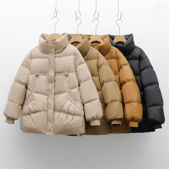 Damen voluminöse Winterjacke mit praktischen Taschen und hochschließendem Kragen EB