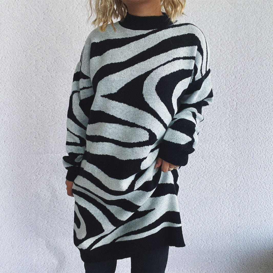 Damen Grobstrickpullover mit modernem Zebradesign und hohem Kragen EB