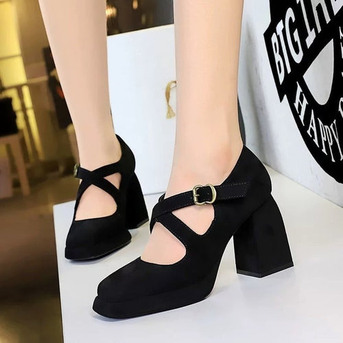 Damen Plateau-Pumps mit eleganter Schnallenapplikation EB