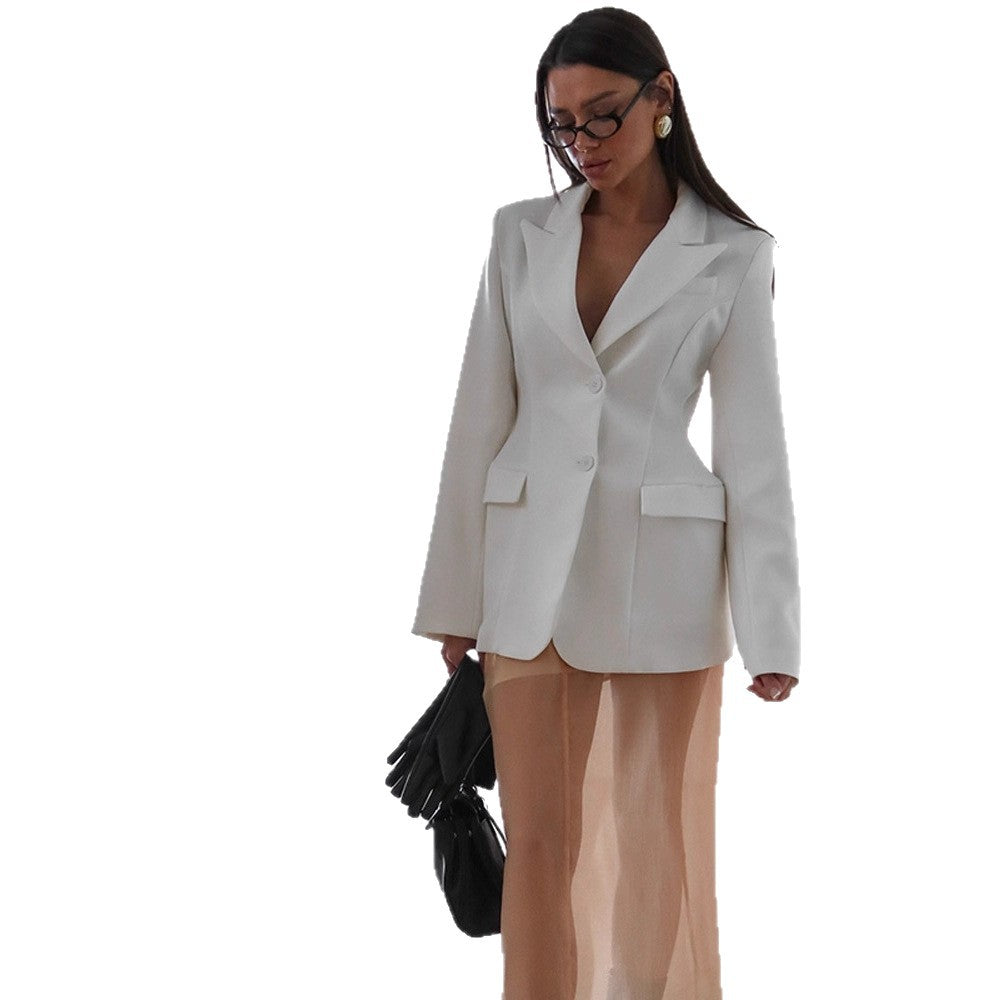 Damen Eleganter Blazer mit tailliertem Schnitt und modernen Details EB