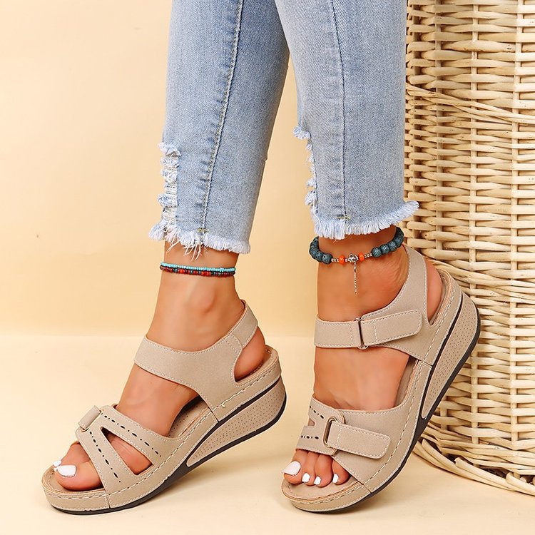 Damen  ergonomische Riemen-Sandalette mit dämpfender Memory-Innensohle und verstellbaren Klettverschlüssen EB