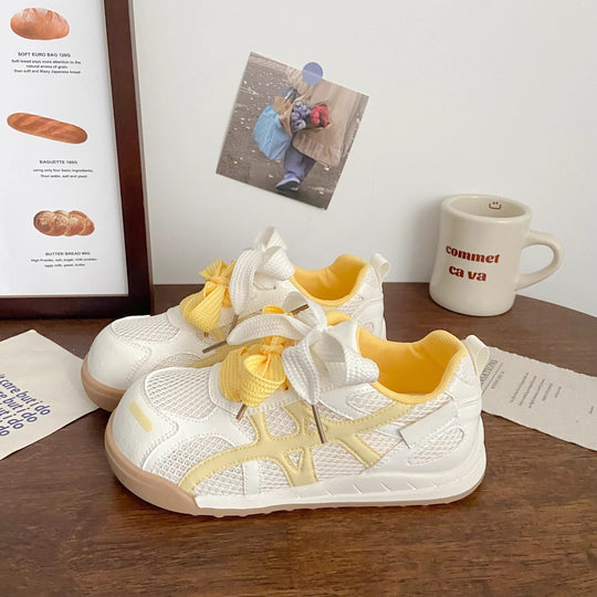 Damen Sneakers mit innovativem Schnürsystem und atmungsaktiver Oberflächenstruktur EB