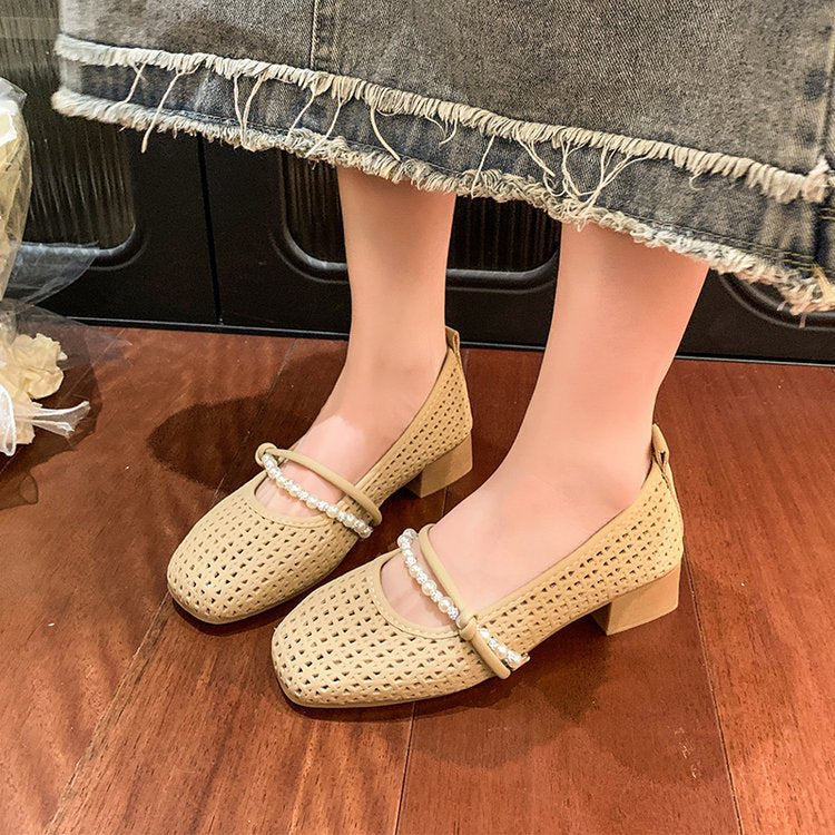 Damen Komfortable Ballerinas mit feinem Riemen und zierlichem Schmuckdetail EB