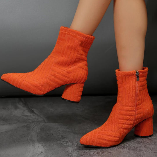 Damen Stiefeletten mit zeitgemäßem Strickdesign und komfortablem Blockabsatz EB