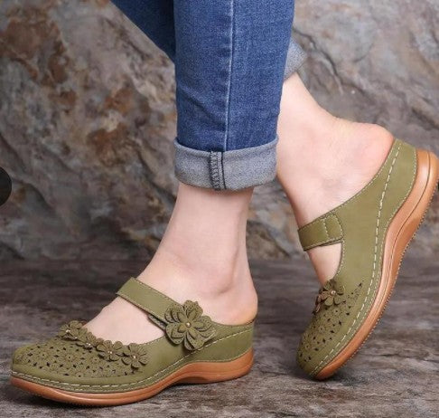 Damen Clogs mit dekorativen Blumenapplikationen EB