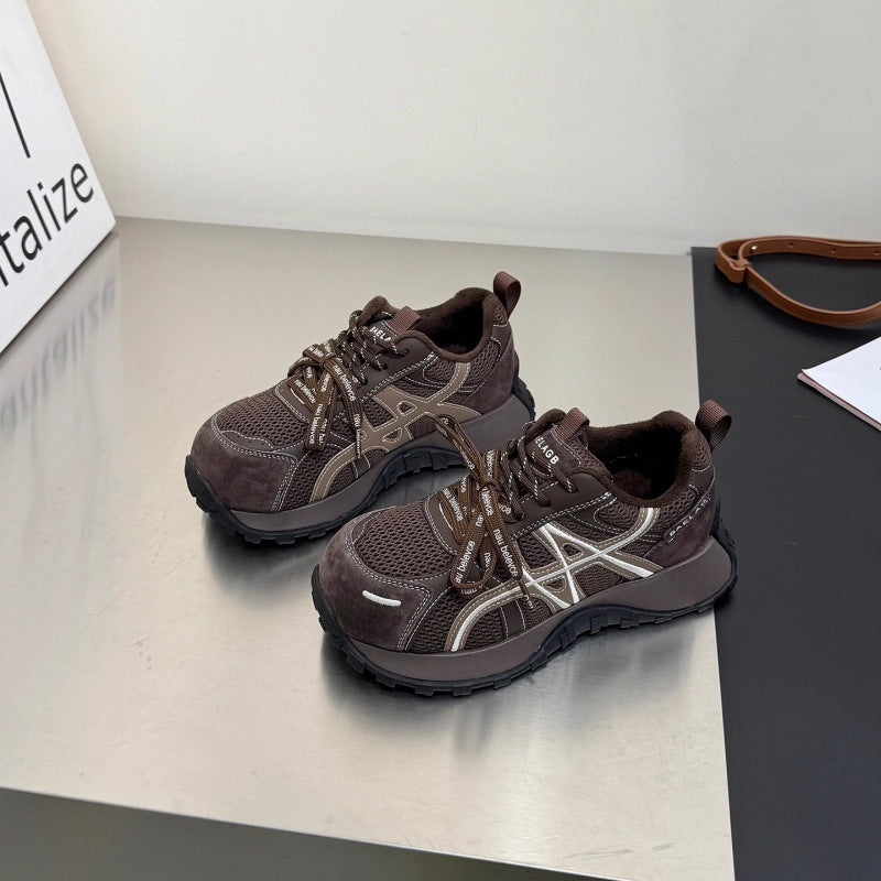Damen Sportliche Freizeit Sneaker mit atmungsaktiver Obermaterialstruktur und robustem Profil EB