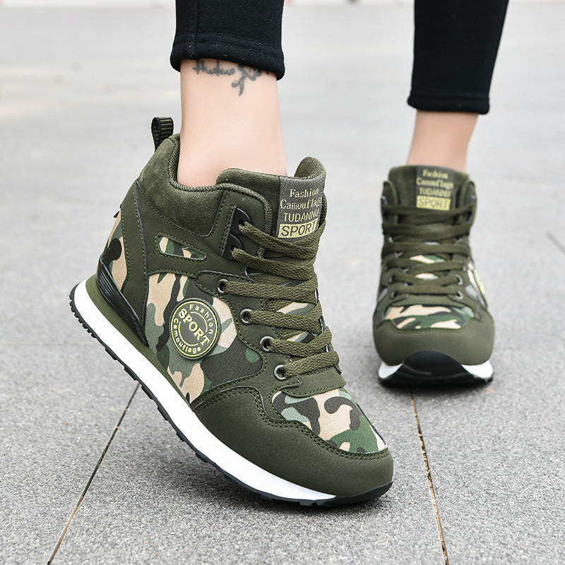 Damen Sportliche High-Top Sneakers im Camouflage-Design EB