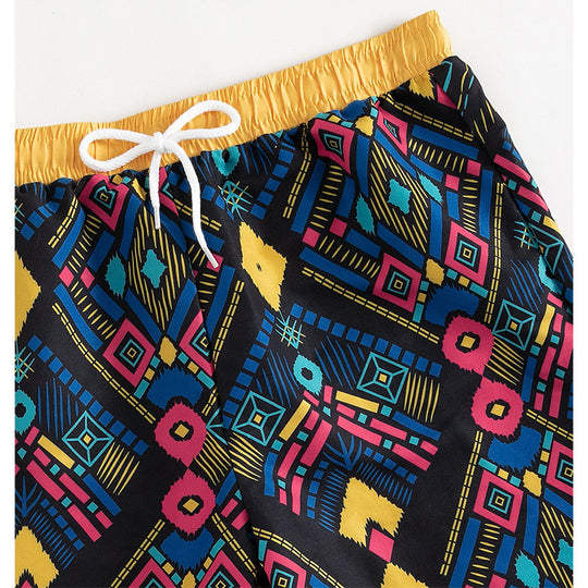 Damen Freizeitshorts mit buntem geometrischen Muster EB