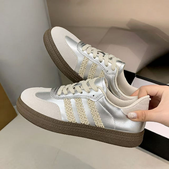 Damen Sportliche Sneakers aus hochwertigem Glattleder mit modischen Akzenten EB