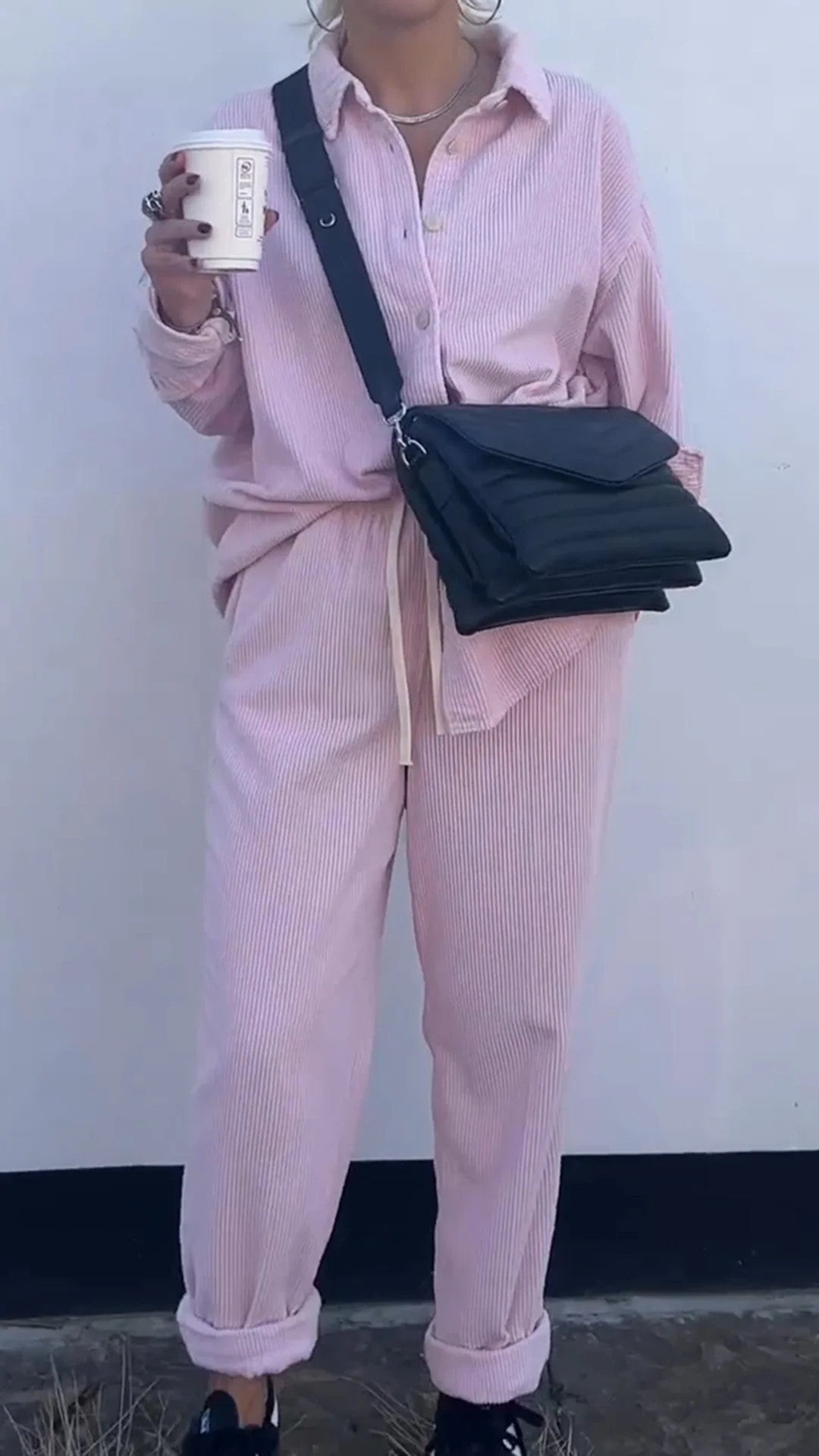 Damen Lässiges Cord-Set mit Knopfleiste und praktischen Taschen EB