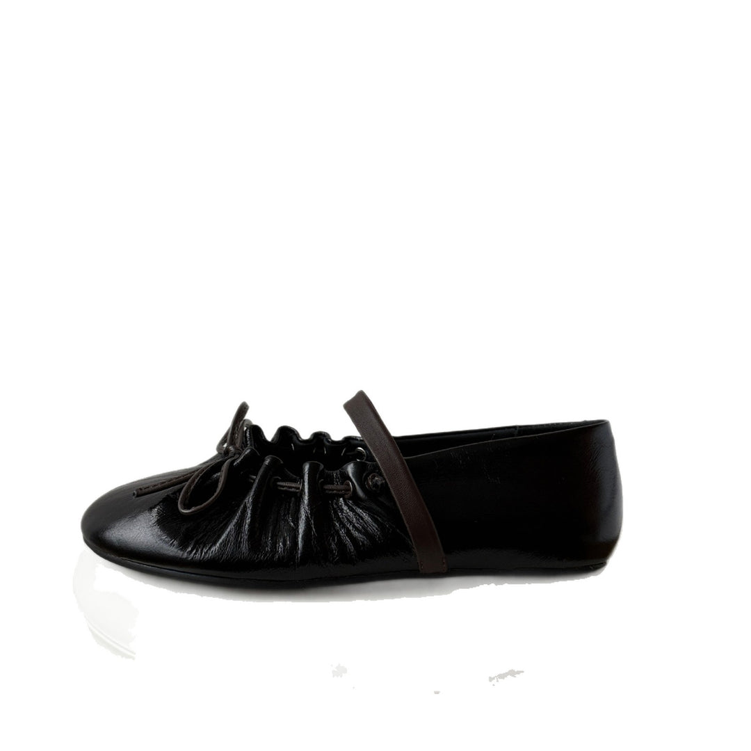 Damen Komfortable Ballerinas mit schimmerndem Obermaterial und elastischem Riemen EB