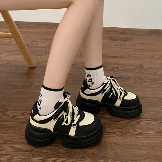 Damen Sportliche Chunky Sneakers mit rutschfester Laufsohle und atmungsaktivem Obermaterial EB