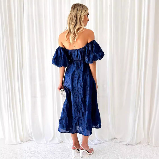 Damen Robe mit schulterfreiem Design und eleganten Puffärmeln EB