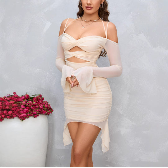 Damen Verführerisches Minikleid mit transparenten Ärmel und raffiniertem Cut-Out EB