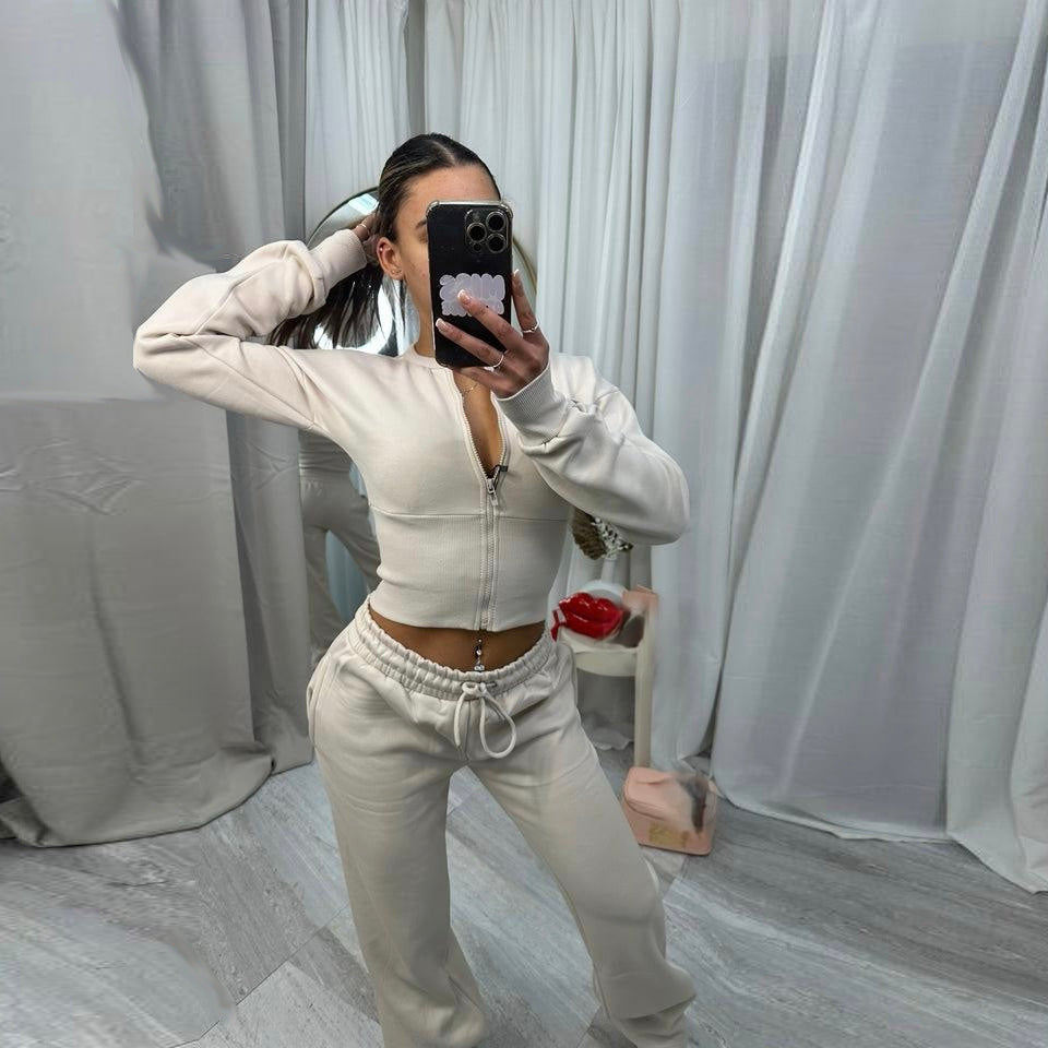 Damen nan kurzes Zip-Cropped-Shirt mit formendem Bund und breite Relax-Sweatpants mit Tunnelzug EB