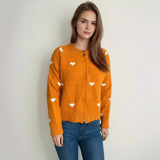 Damen Strickjacke mit Herzmotiv und modernem Reißverschluss EB