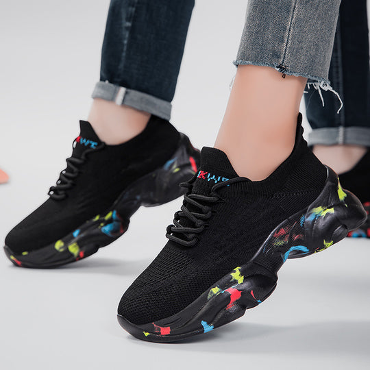 Damen Leichte und atmungsaktive Sneakers mit innovativen Strickdetails EB