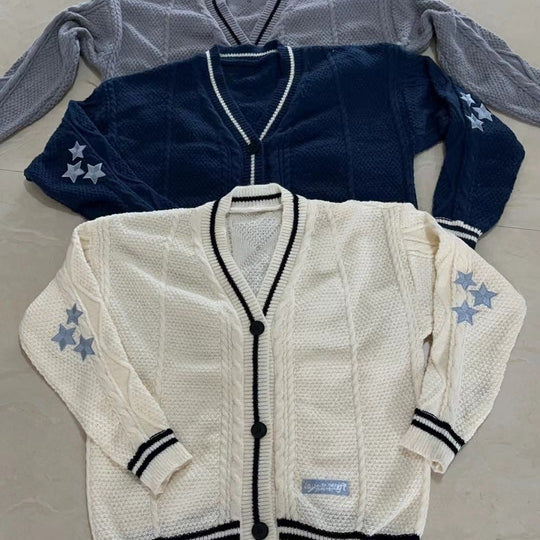 Damen Grobstrick-Cardigan mit dekorativen Sternen und kontrastierendem Bund EB