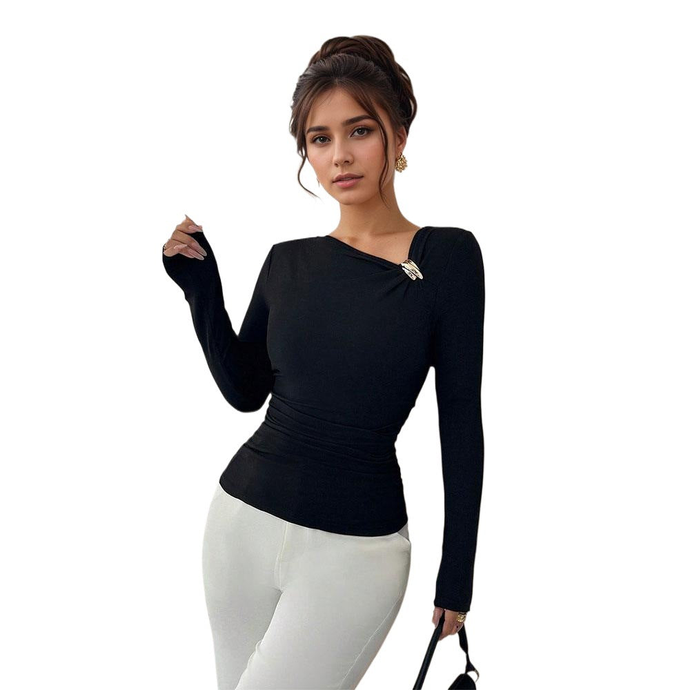 Damen figurbetontes Langarmshirt mit asymmetrischem Ausschnitt und dekorativer Brosche Eichborn Berlin