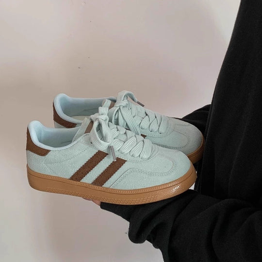 Damen Sneakers mit weichem Obermaterial und trendigen Farbakzenten EB