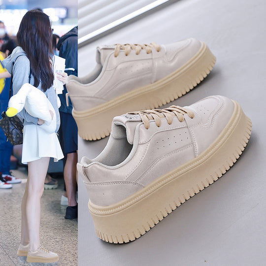 Damen Chunky Sneakers mit dickem Plateau und modischem Design EB